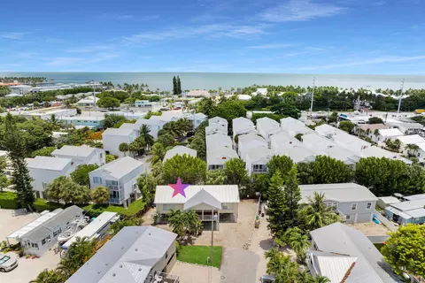 View/Area - 496 James Ave, Marathon, FL 33050 photo 4 of 5
