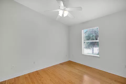 Bedroom - 496 James Ave, Marathon, FL 33050 photo 4 of 4