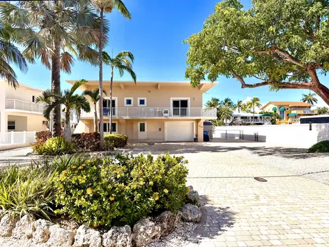 239 Plantation Ave, Tavernier, FL 33070