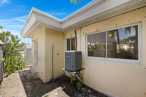 Exterior - 1421-1425 2nd St, Key West, FL 33040 photo 5 of 7