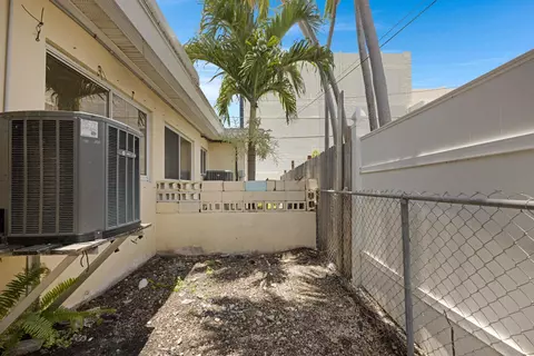 Exterior - 1421-1425 2nd St, Key West, FL 33040 photo 4 of 7