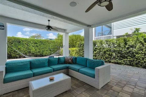 Exterior - 211 Bruce Ct, Marathon, FL 33050 photo 11 of 16