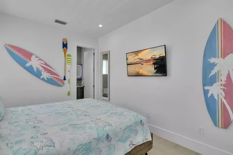 Bedroom - 211 Bruce Ct, Marathon, FL 33050 photo 8 of 14