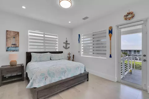 Bedroom - 211 Bruce Ct, Marathon, FL 33050 photo 10 of 14
