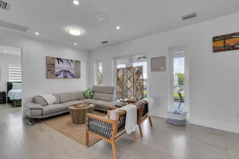 Living - 211 Bruce Ct, Marathon, FL 33050 photo 1 of 4
