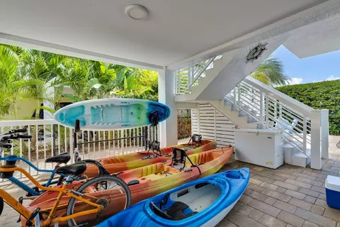 Exterior - 211 Bruce Ct, Marathon, FL 33050 photo 14 of 16