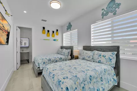 Bedroom - 211 Bruce Ct, Marathon, FL 33050 photo 4 of 14