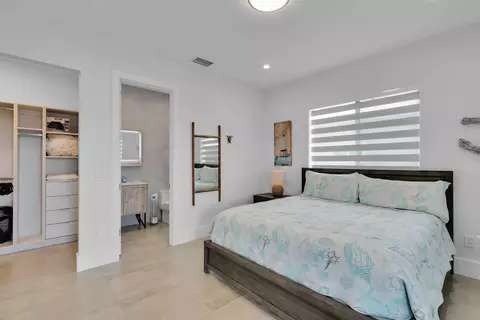 Bedroom - 211 Bruce Ct, Marathon, FL 33050 photo 11 of 14
