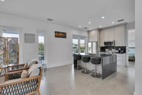 Kitchen - 211 Bruce Ct, Marathon, FL 33050 photo 1 of 7