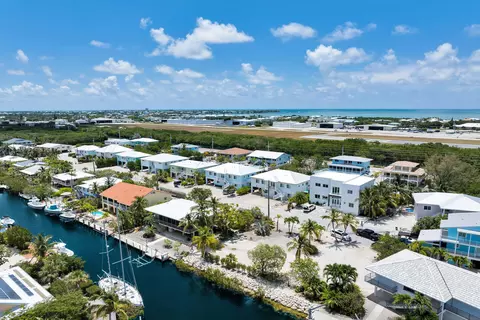 View/Area - 211 Bruce Ct, Marathon, FL 33050 photo 10 of 11