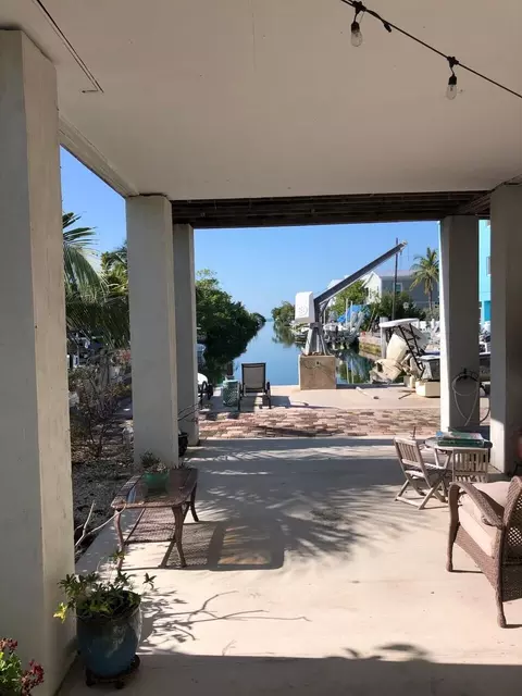 Exterior - 25 Puerta Dr, Key West, FL 33040 photo 3 of 7