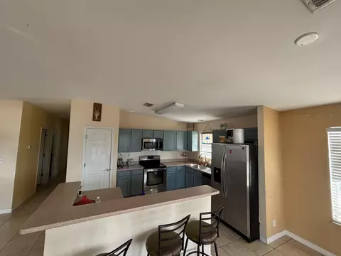 Kitchen - 25 Puerta Dr, Key West, FL 33040 photo 3 of 3