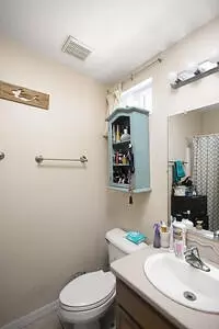 Bath - 25 Puerta Dr, Key West, FL 33040 photo 1 of 2