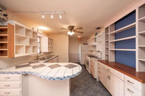 Kitchen - 103 Key Haven Rd, Key West, FL 33040 photo 2 of 5