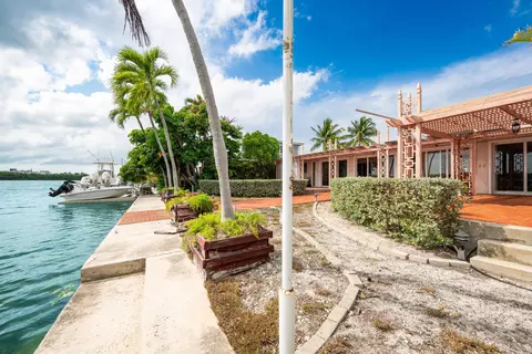 Exterior - 103 Key Haven Rd, Key West, FL 33040 photo 4 of 11