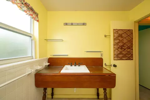 Bath - 103 Key Haven Rd, Key West, FL 33040 photo 5 of 7