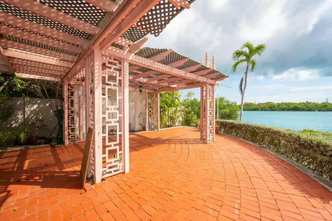 Exterior - 103 Key Haven Rd, Key West, FL 33040 photo 8 of 11