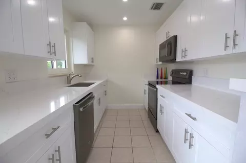 550 Pine Ln, Big Pine Key, FL 33043 photo 3