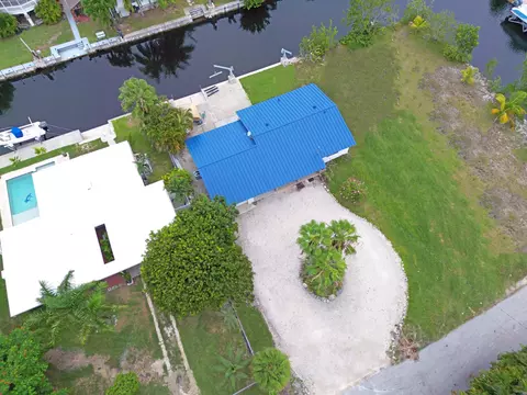 550 Pine Ln, Big Pine Key, FL 33043 photo 2