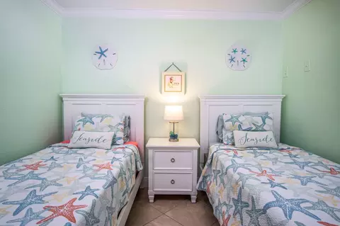 Bedroom - 64 Tingler Ln, Marathon, FL 33050 photo 5 of 12