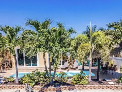 Exterior - 64 Tingler Ln, Marathon, FL 33050 photo 6 of 14