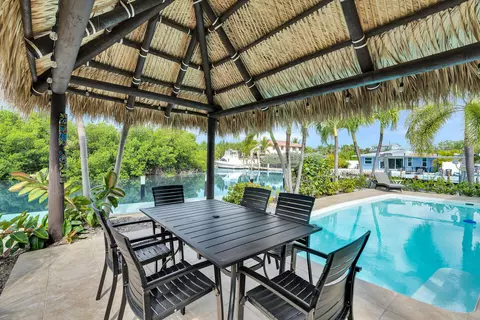 Exterior - 64 Tingler Ln, Marathon, FL 33050 photo 5 of 14