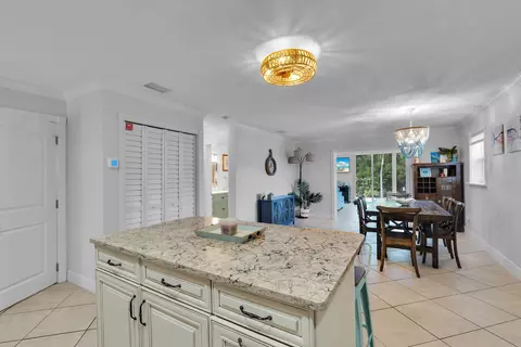 Kitchen - 64 Tingler Ln, Marathon, FL 33050 photo 4 of 5