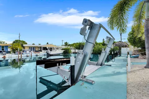 Exterior - 64 Tingler Ln, Marathon, FL 33050 photo 10 of 14