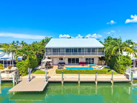 420 11th St, Key Colony, FL 33051