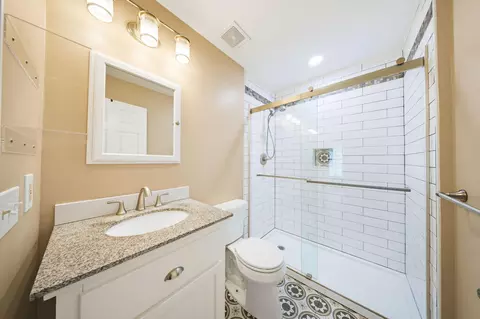 Bath - 31054 Avenue J, Big Pine Key, FL 33043 photo 1 of 2