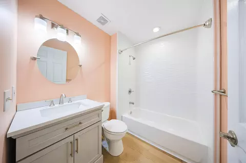 Bath - 31054 Avenue J, Big Pine Key, FL 33043 photo 2 of 2