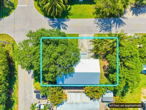 View/Area - 31054 Avenue J, Big Pine Key, FL 33043 photo 5 of 6