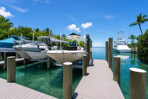 321 Tollgate Shores Dr, Islamorada, FL 33036
