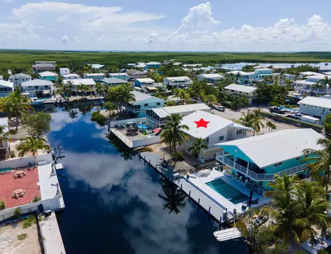 View/Area - 126 3rd Ln, Key Largo, FL 33037 photo 6 of 6