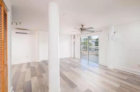 Living - 126 3rd Ln, Key Largo, FL 33037 photo 1 of 4