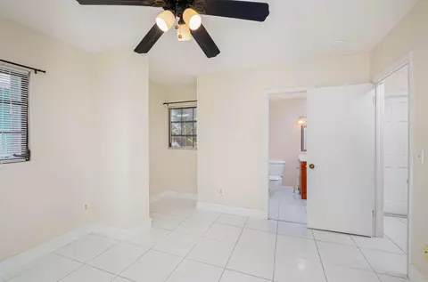 Bedroom - 126 3rd Ln, Key Largo, FL 33037 photo 2 of 3