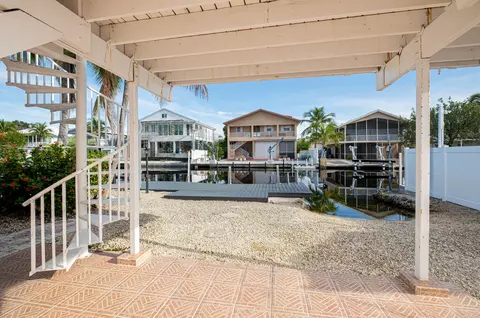 Exterior - 126 3rd Ln, Key Largo, FL 33037 photo 3 of 12