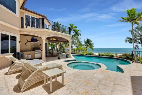 Exterior - 119 Coco Plum Dr, Marathon, FL 33050 photo 7 of 14