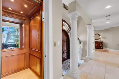 Entry Way - 119 Coco Plum Dr, Marathon, FL 33050 photo 1 of 3