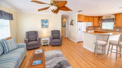 40 High Point Rd #703, Plantation Key, FL 33070