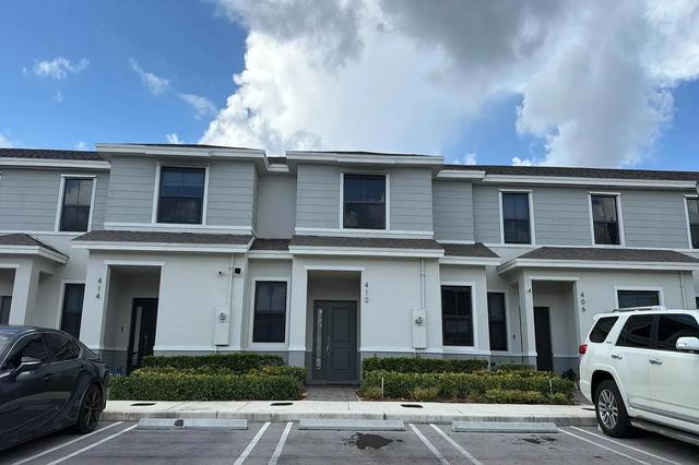 410 NE 12th St, Florida City, FL 33034