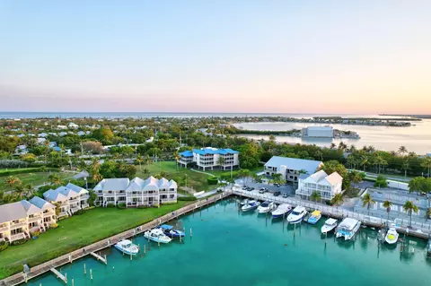 8302 Marina Villas Dr #8302, Duck Key, FL 33050