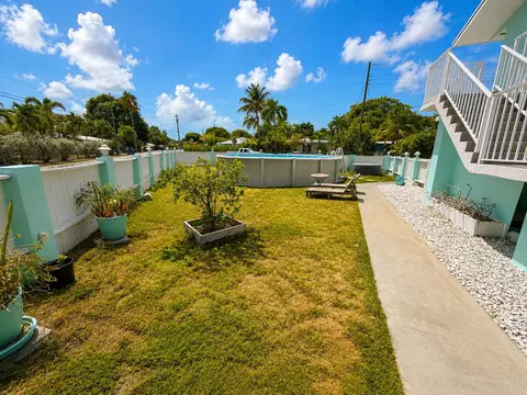 Exterior - 322 3rd Rd, Key Largo, FL 33037 photo 16 of 16
