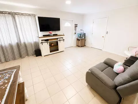 Living - 322 3rd Rd, Key Largo, FL 33037 photo 1 of 3