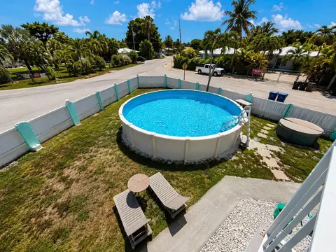 Exterior - 322 3rd Rd, Key Largo, FL 33037 photo 9 of 16