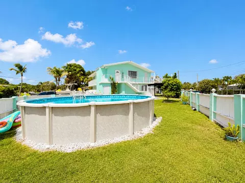 Exterior - 322 3rd Rd, Key Largo, FL 33037 photo 7 of 16