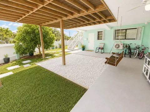 Exterior - 322 3rd Rd, Key Largo, FL 33037 photo 6 of 16