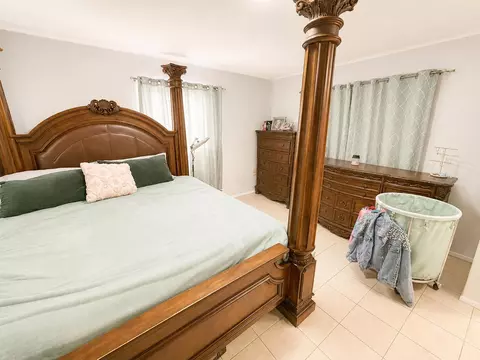 Bedroom - 322 3rd Rd, Key Largo, FL 33037 photo 2 of 7