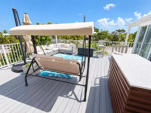 Exterior - 322 3rd Rd, Key Largo, FL 33037 photo 11 of 16