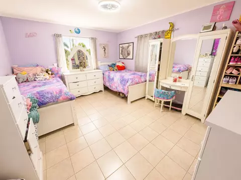 Bedroom - 322 3rd Rd, Key Largo, FL 33037 photo 1 of 7